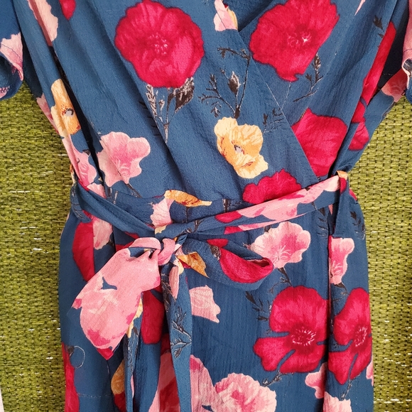 Saint Maine Dress - Picture 5 of 7